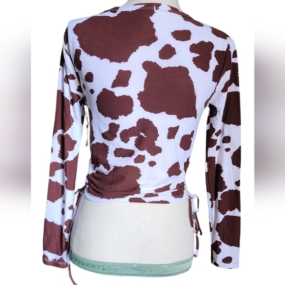Love Dazed Brown Cow Print Side Keyhole Crop Top Women's Juniors M NWT - Picture 9 of 14